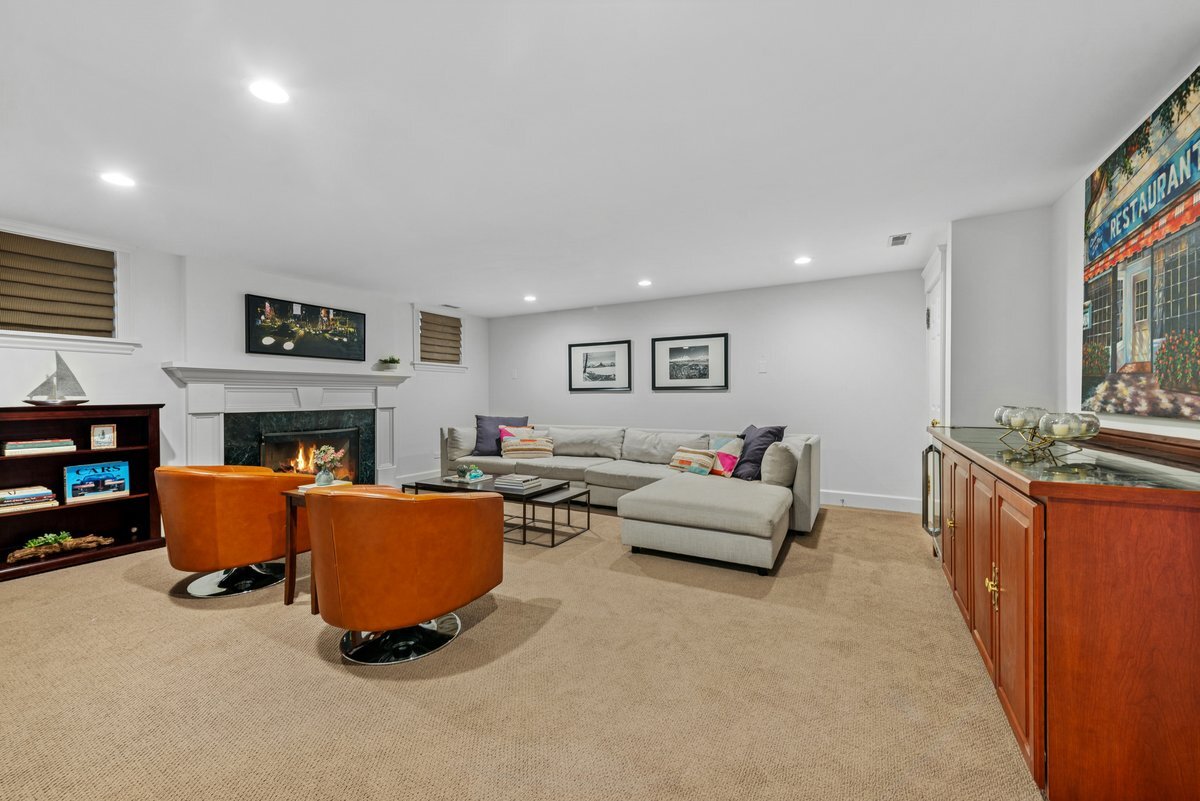 2661 North Dayton Street Chicago, IL 60614 - Photo 31 of 41 a living room with furniture and a fireplace