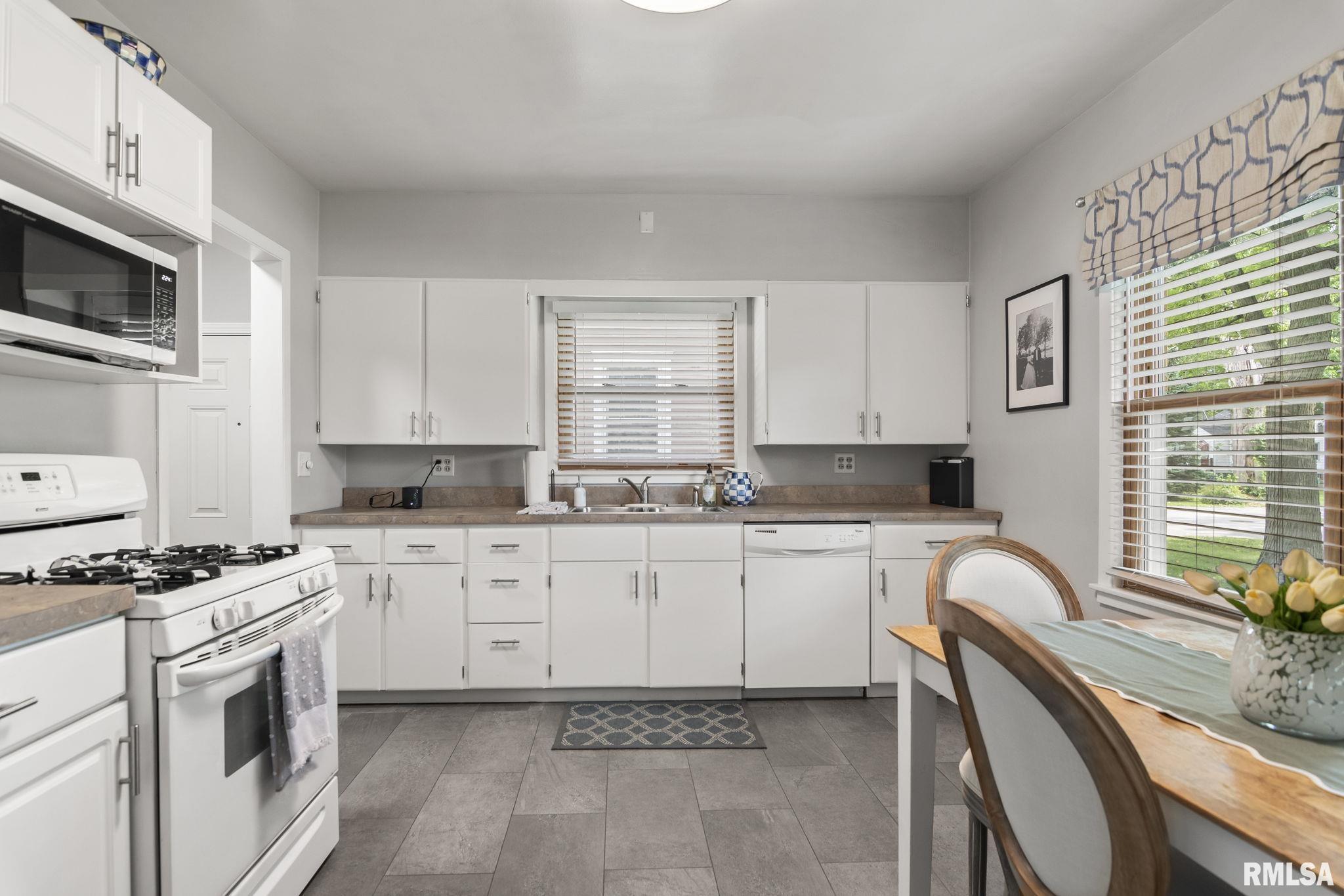 1539 Reed Avenue Springfield, IL 62704 - Photo 8 of 38 Gallery Image 8