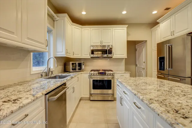 $1,299,000 | 139 Finlay Street | Tottenville