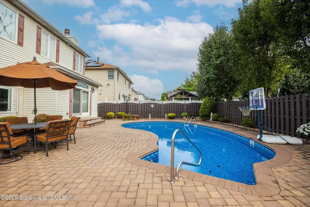 $1,299,000 | 139 Finlay Street | Tottenville