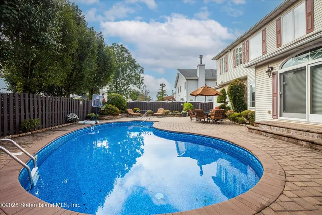 $1,299,000 | 139 Finlay Street | Tottenville