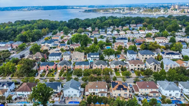 $1,299,000 | 139 Finlay Street | Tottenville