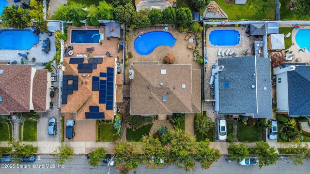 $1,299,000 | 139 Finlay Street | Tottenville