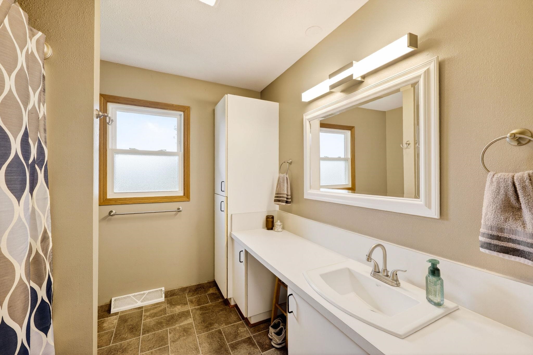 4210 Old Deerfield Road Deerfield, WI 53531 - Photo 28 of 62