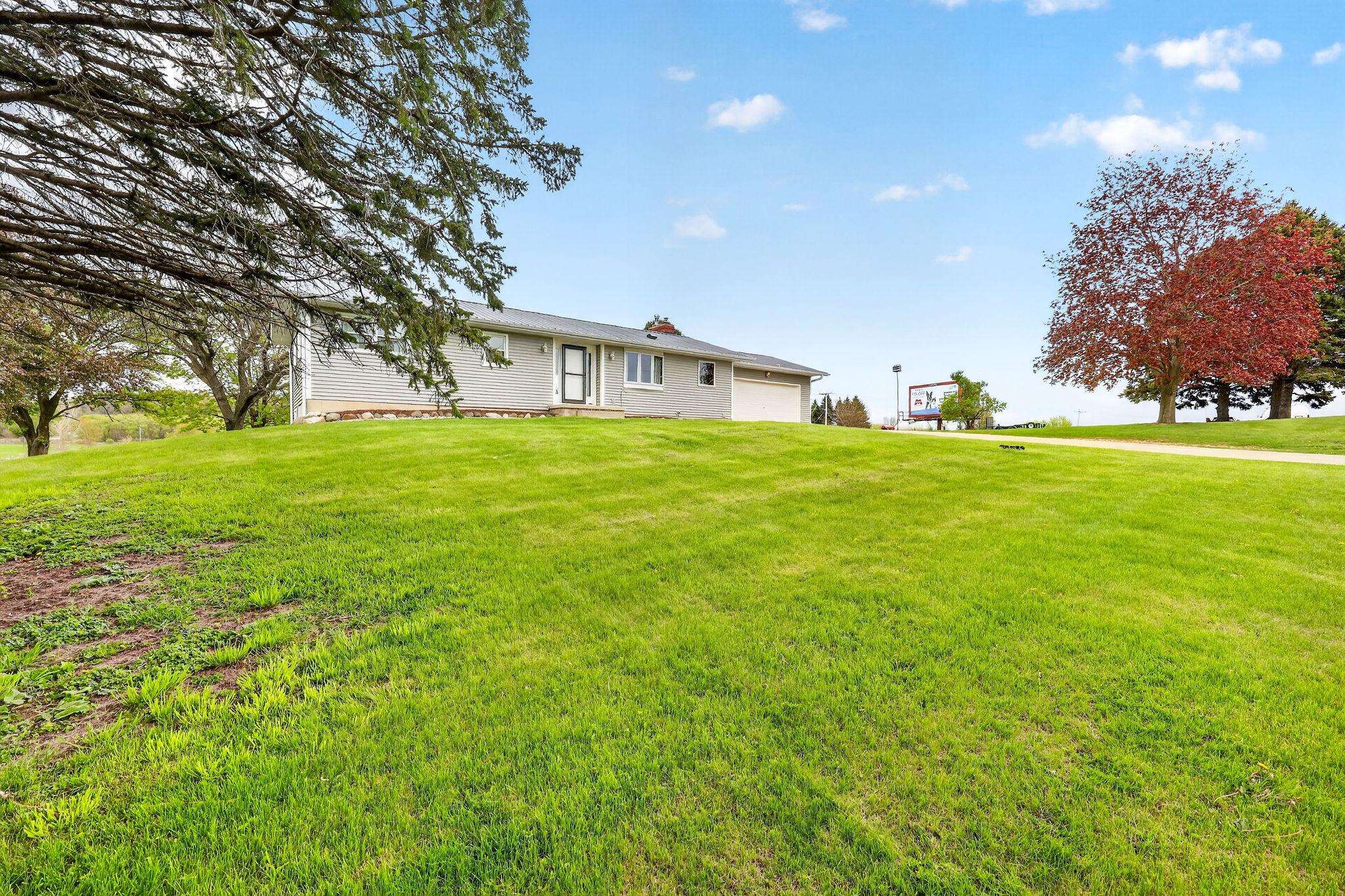 4210 Old Deerfield Road Deerfield, WI 53531 - Photo 39 of 62