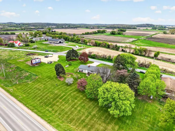 $424,900 | 4210 Old Deerfield Road, Deerfield, WI 53531