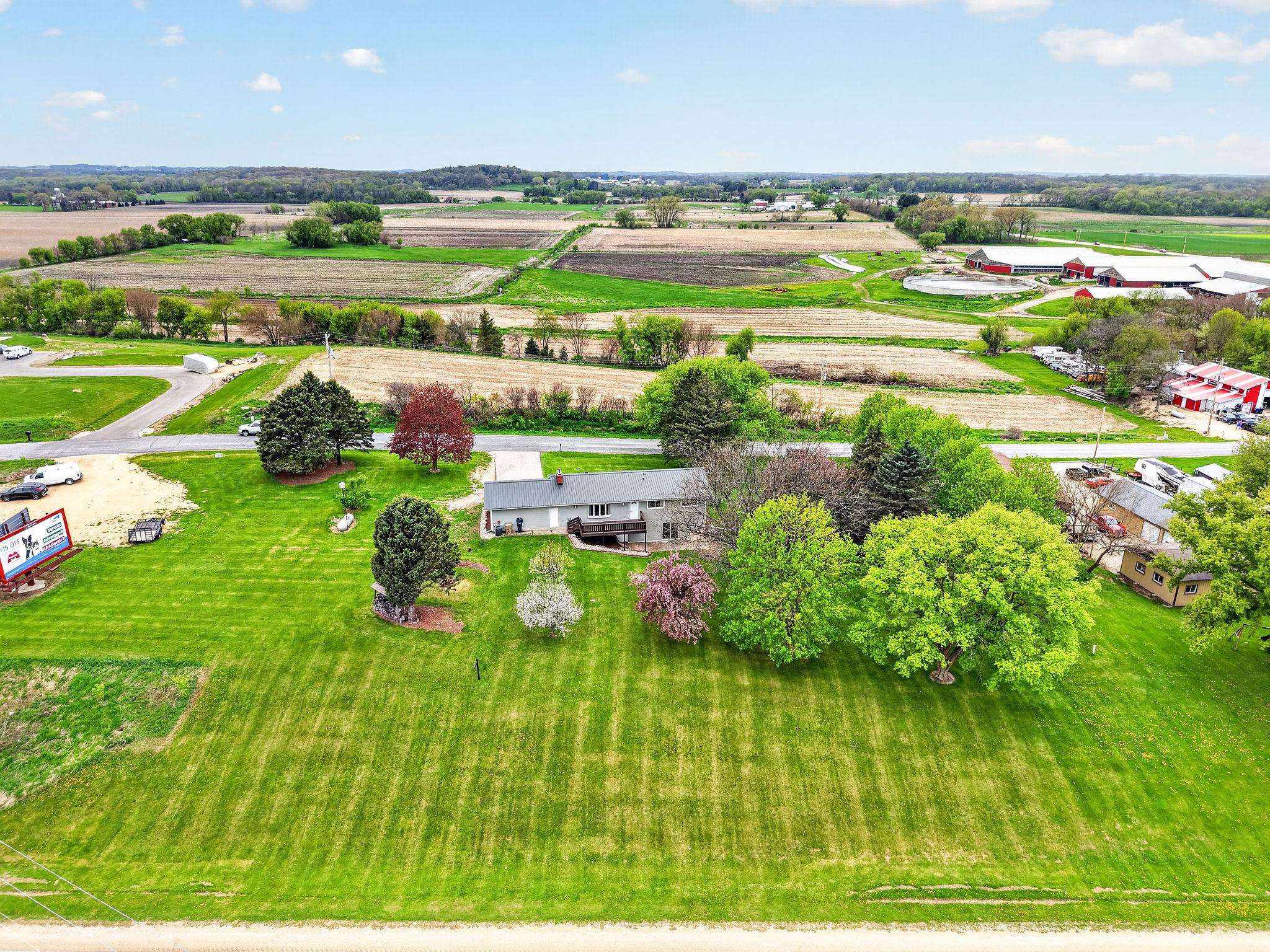 4210 Old Deerfield Road Deerfield, WI 53531 - Photo 58 of 62