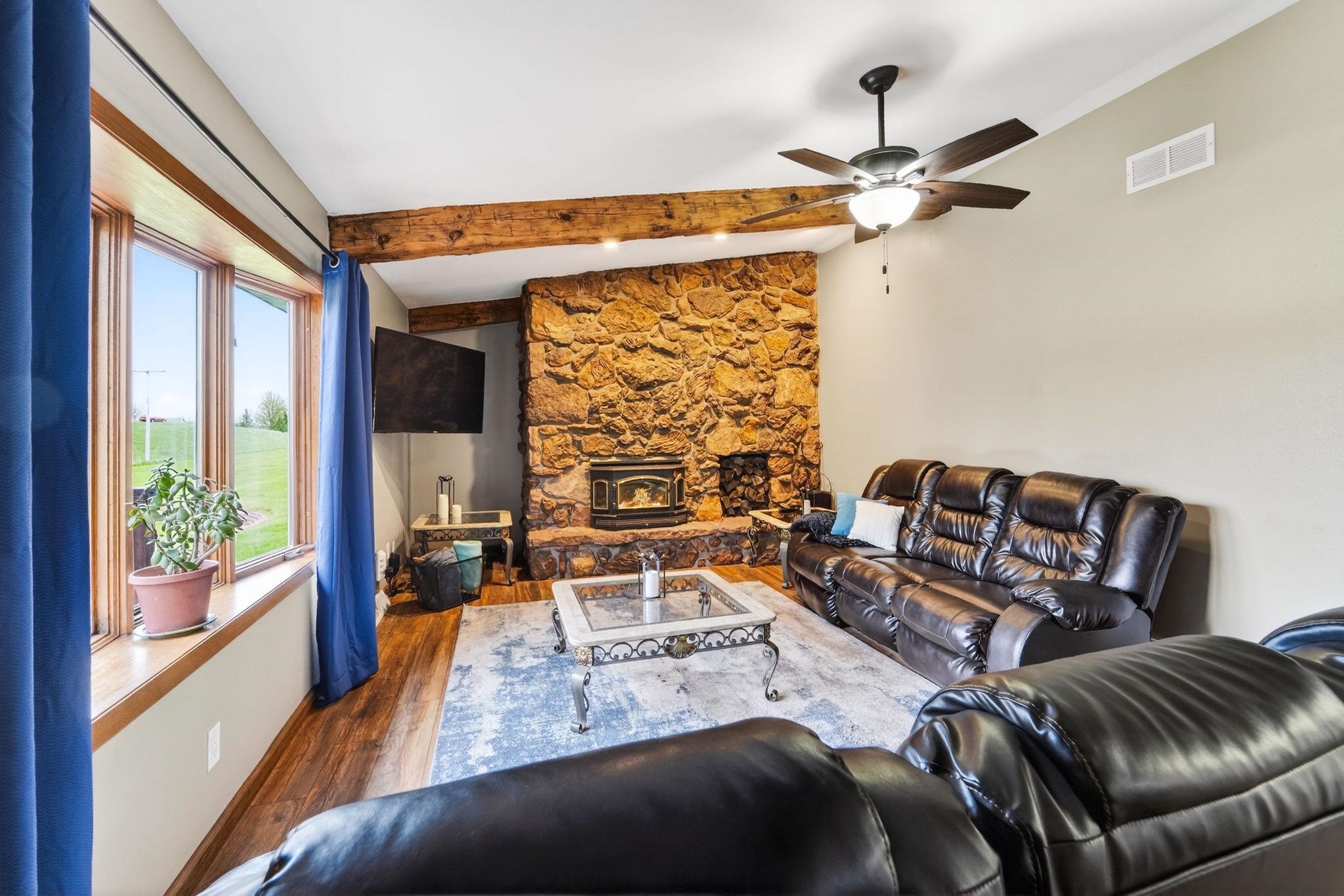 4210 Old Deerfield Road Deerfield, WI 53531 - Photo 7 of 62