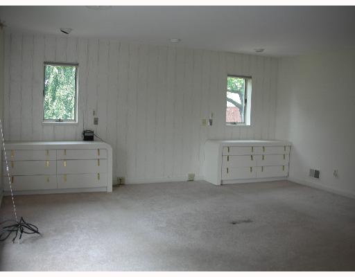 2796 Fernwald Road Pittsburgh, PA 15217 - Photo 6 of 8 Master Bedroom.