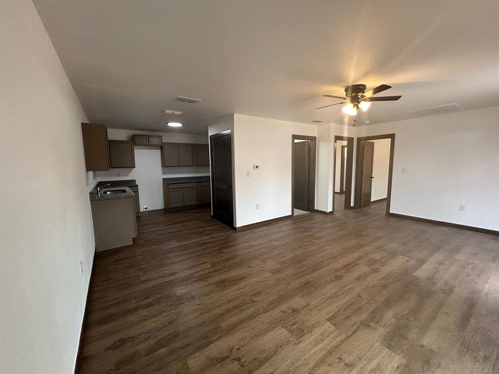 510 South 10th Street, Unit 2 Haskell, TX 79521 - Photo 2 of 16