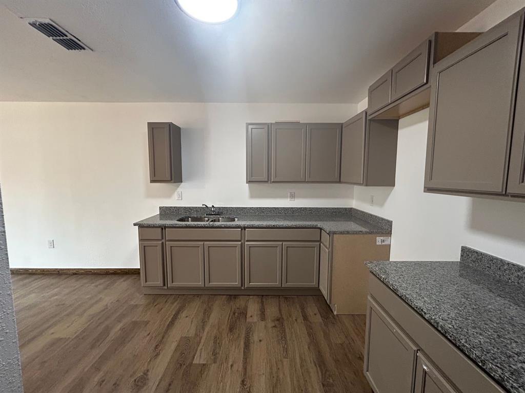 510 South 10th Street, Unit 2 Haskell, TX 79521 - Photo 3 of 16