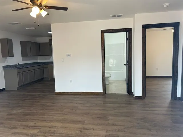 $2,500 | 510 South 10th Street, Unit 2, Haskell, TX 79521