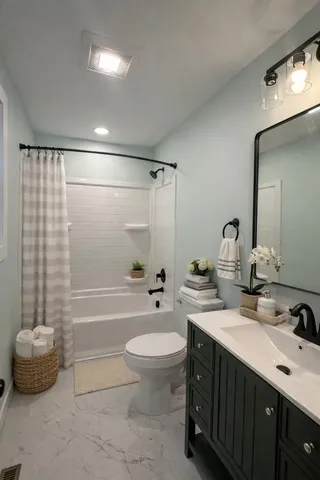 $228,000 | 340 High View Street, Watervliet, MI 49098