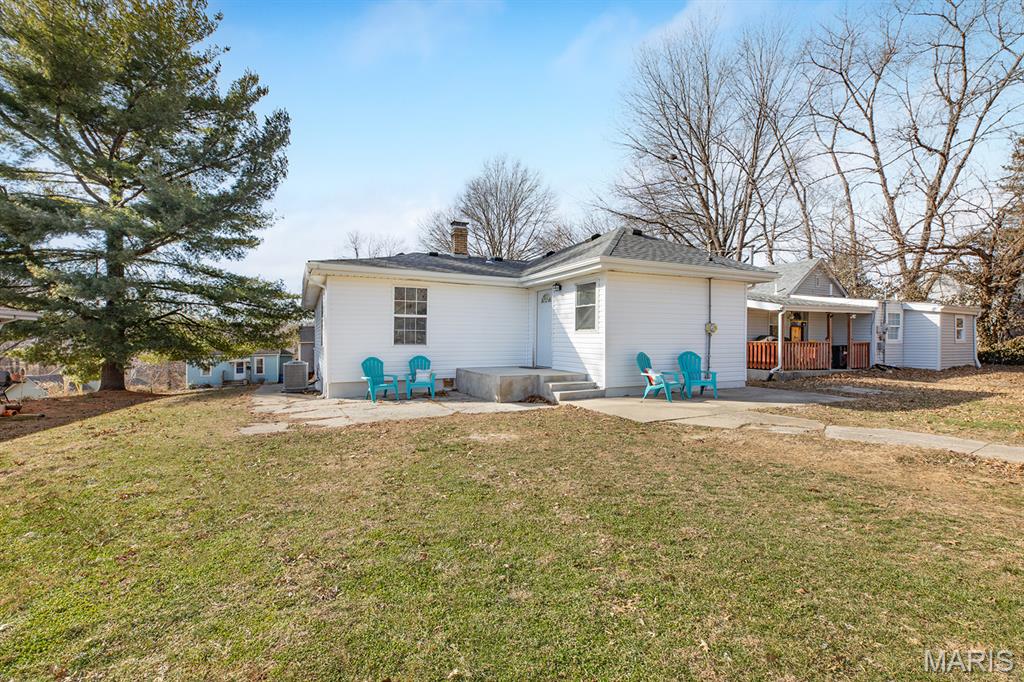 820 Highland Street Edwardsville, IL 62025 - Photo 7 of 34