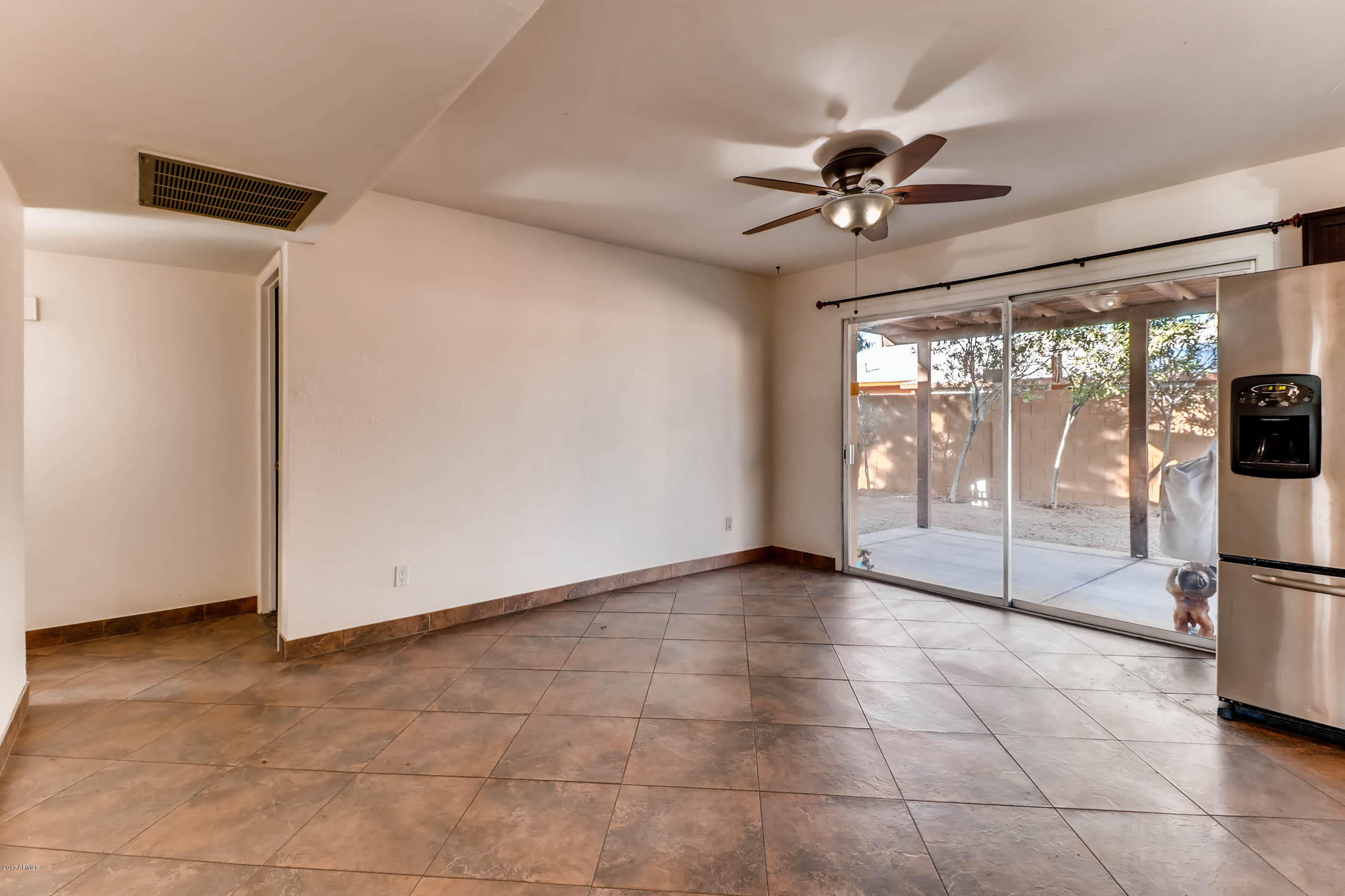 2936 East Cactus Road Phoenix, AZ 85032 - Photo 17 of 28 Dining Room