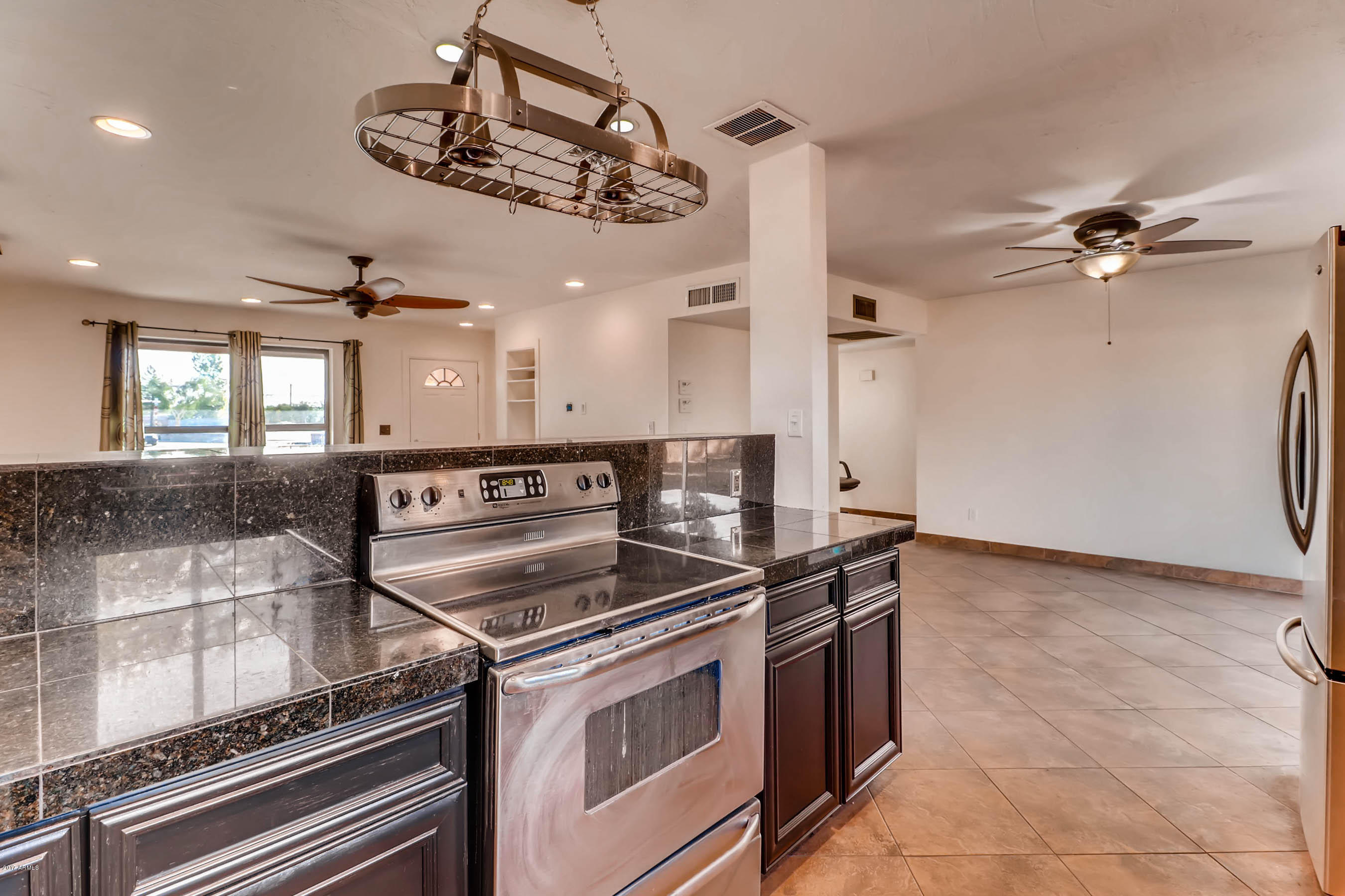 2936 East Cactus Road Phoenix, AZ 85032 - Photo 8 of 28 Kitchen