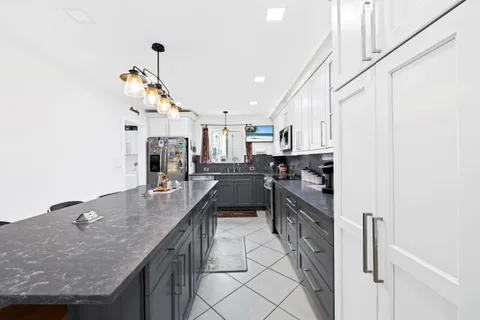 $750,000 | 1340 Southwest 56th Avenue, Plantation, FL 33317