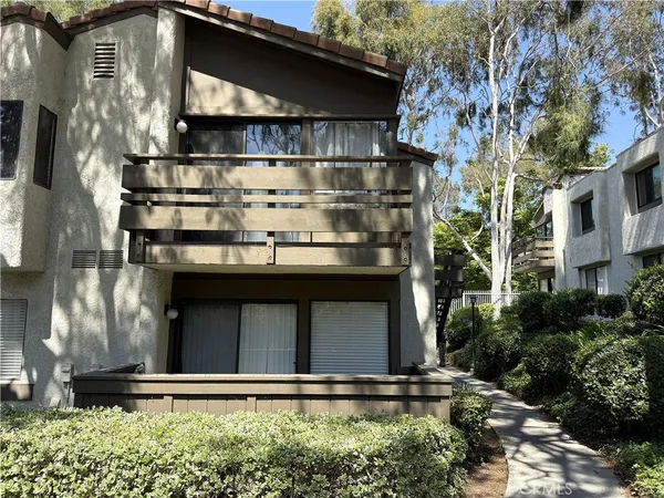 $2,100 | 22734 Lakeway Drive, Unit 338, Diamond Bar, CA 91765