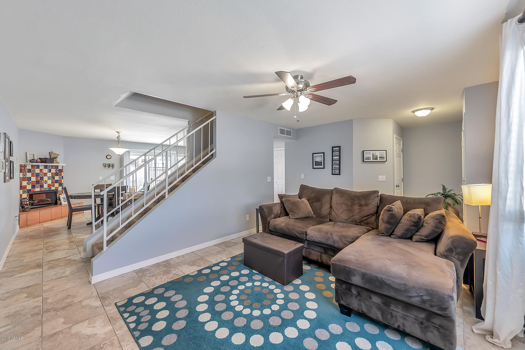 4213 North Miller Road Scottsdale, AZ 85251 - Photo 3 of 33 Living Room