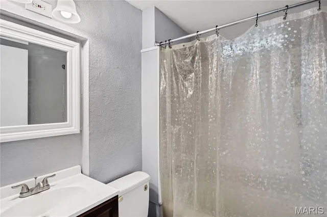 $1,300 | 9507 Marlowe Avenue, St. Louis, MO 63114