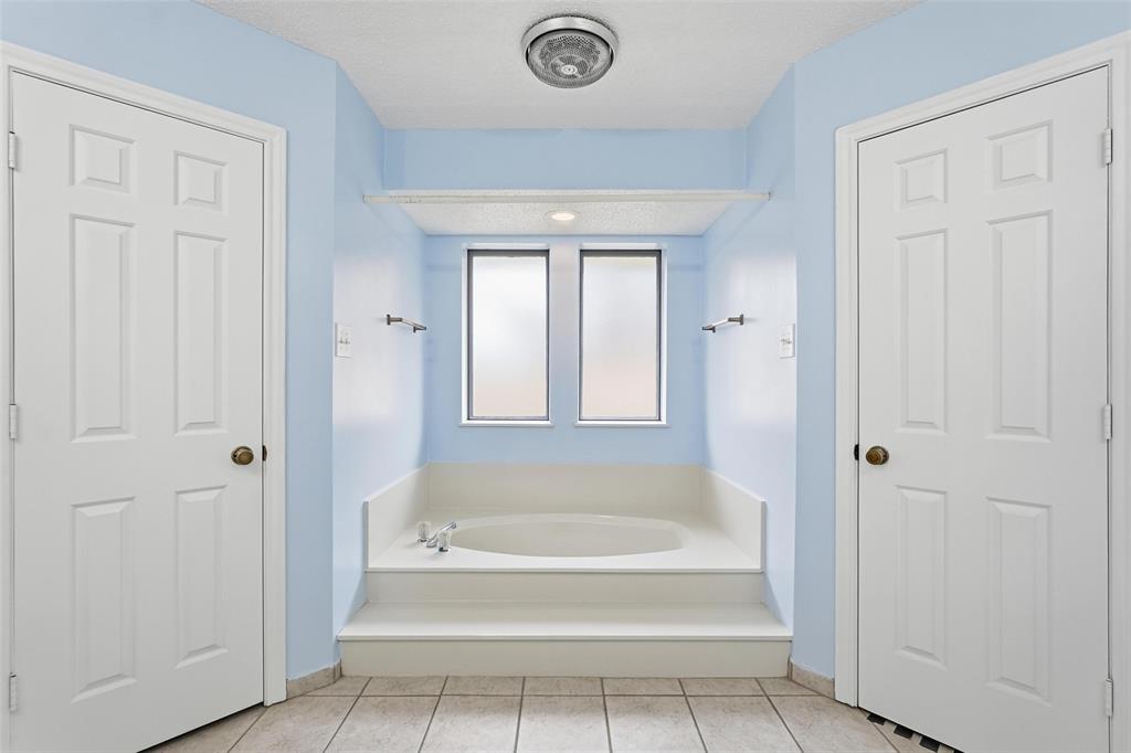 1117 East Spring Valley Road Richardson, TX 75081 - Photo 15 of 29