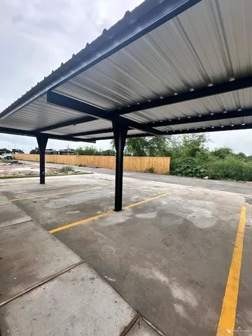 a view of a parking area