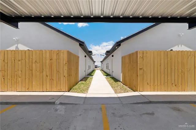 a view of outdoor space