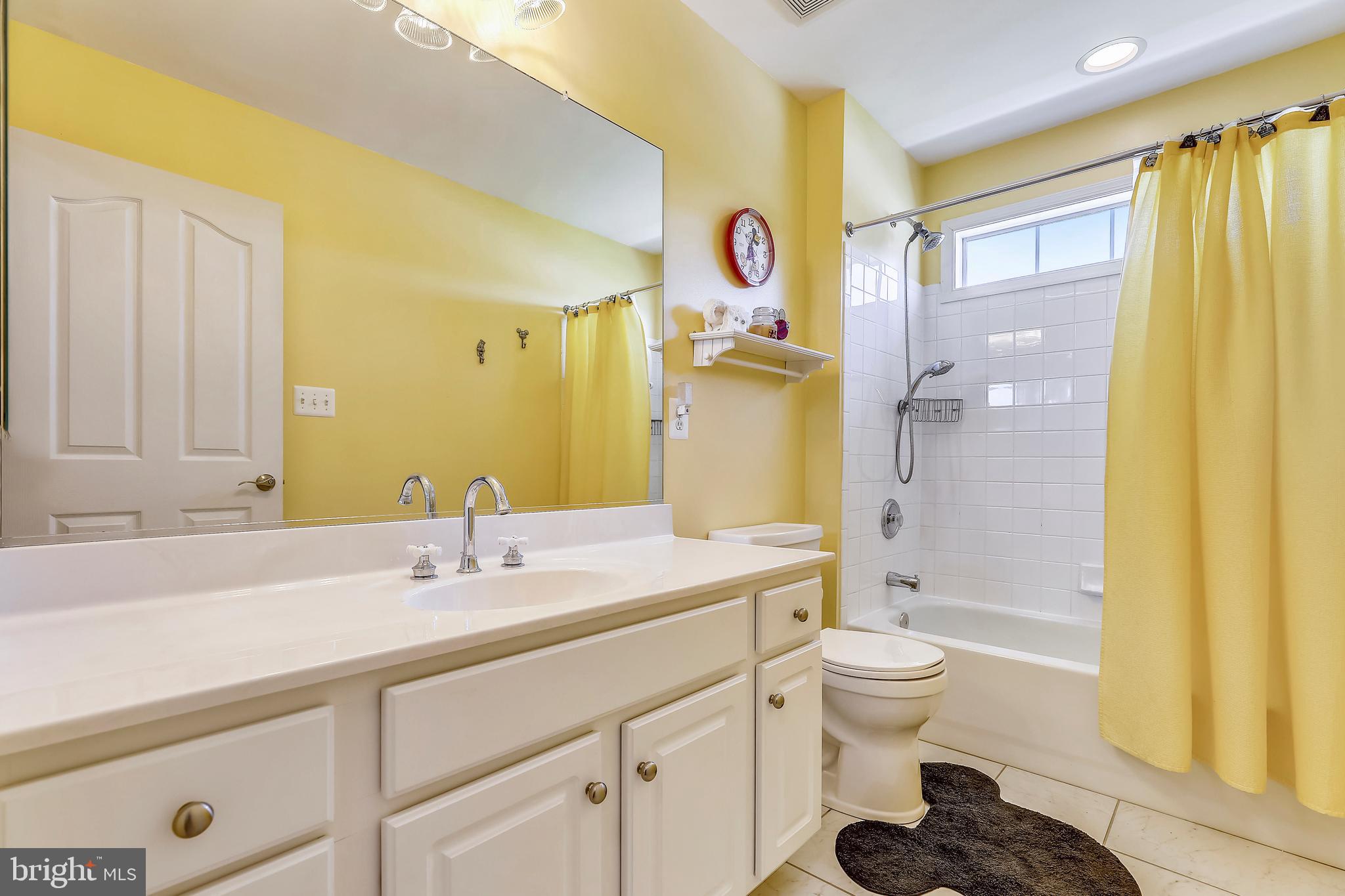 4800 White Marsh Road Baltimore, MD 21237 - Photo 22 of 39 Shared Hall Bath with natural light
