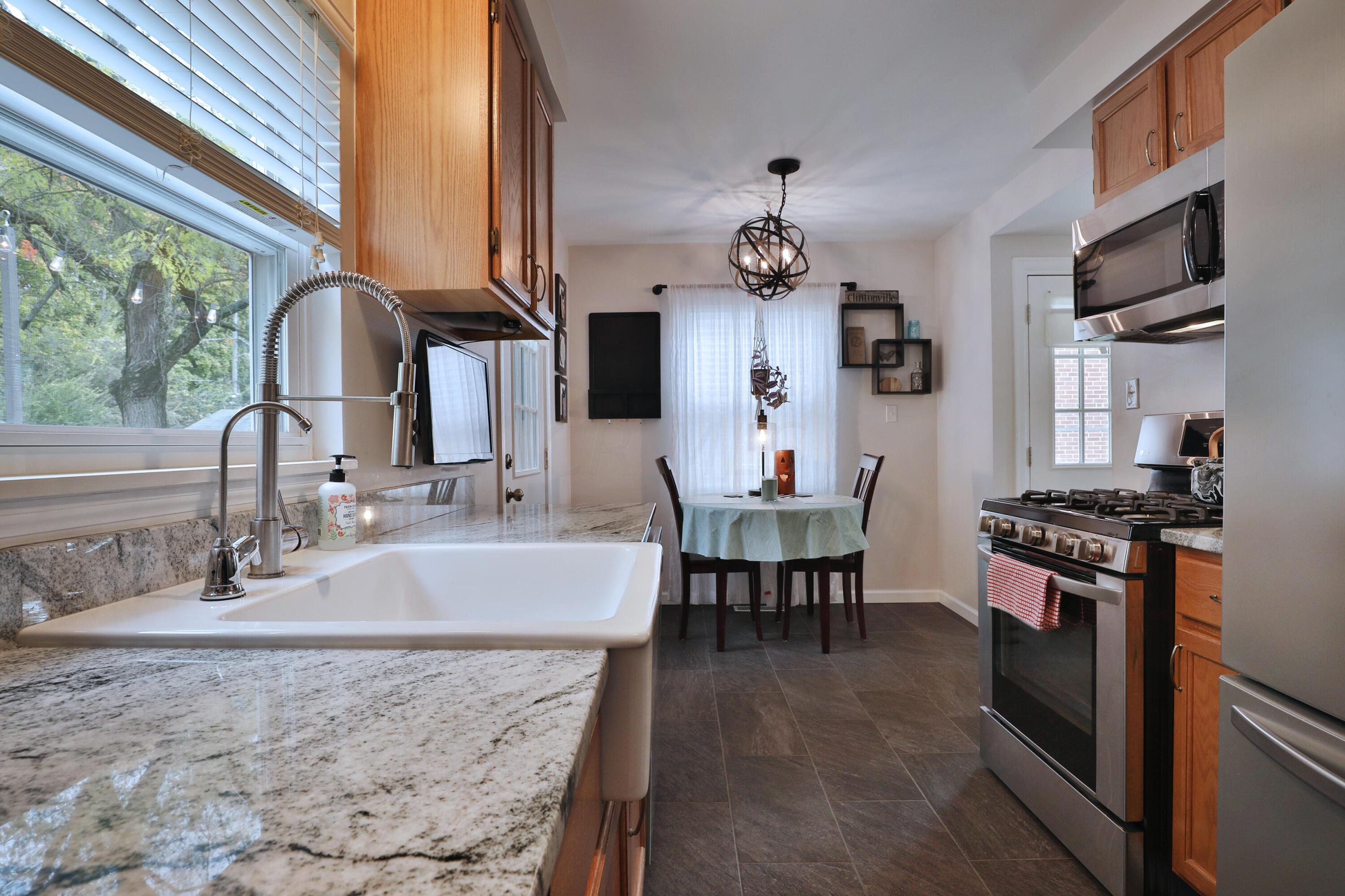 604 Blenheim Road Columbus, OH 43214 - Photo 11 of 36
