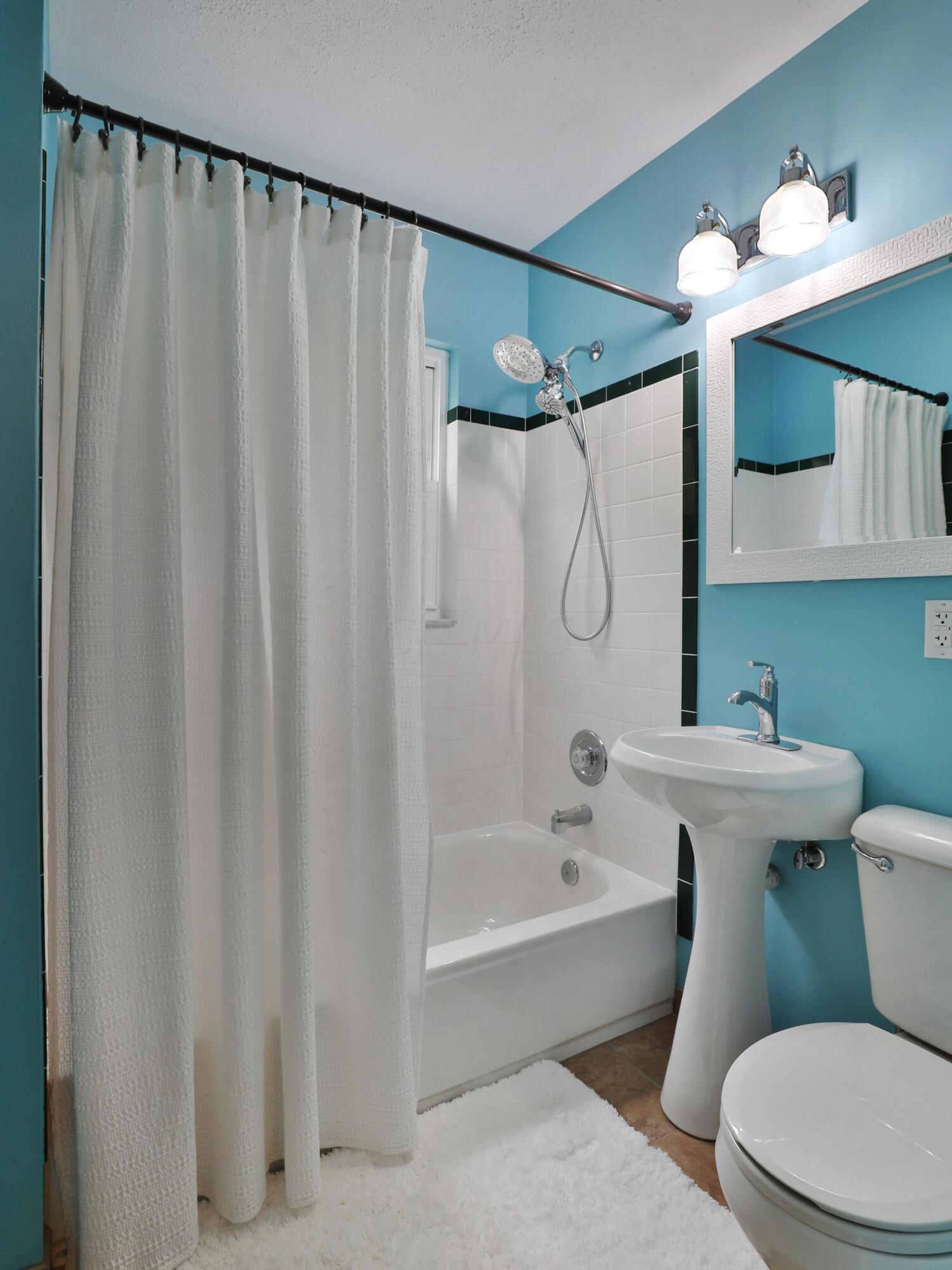604 Blenheim Road Columbus, OH 43214 - Photo 16 of 36