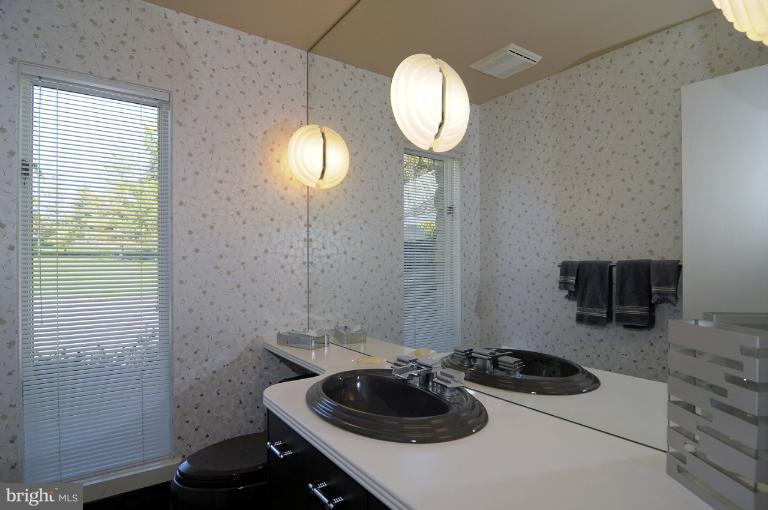 11297 Country Club Road New Market, MD 21774 - Photo 14 of 30 Powder Room