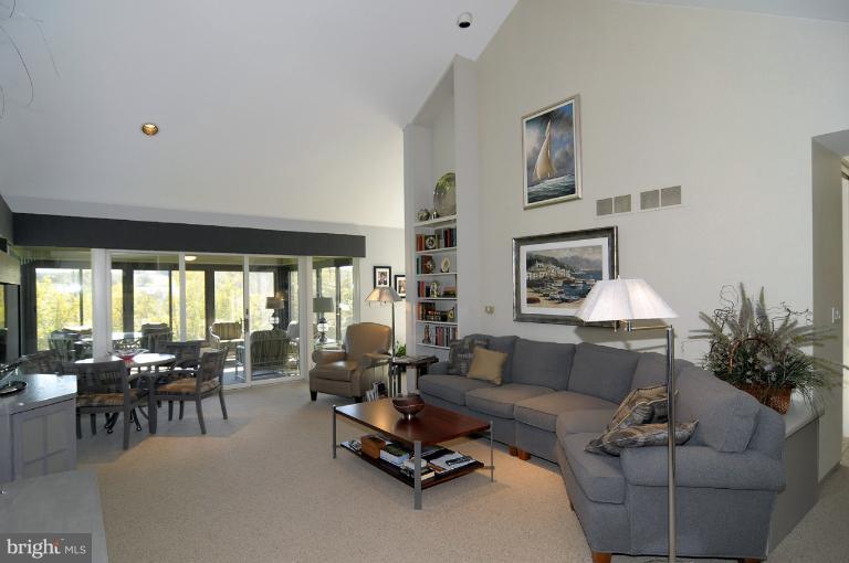 11297 Country Club Road New Market, MD 21774 - Photo 3 of 30 Family Room