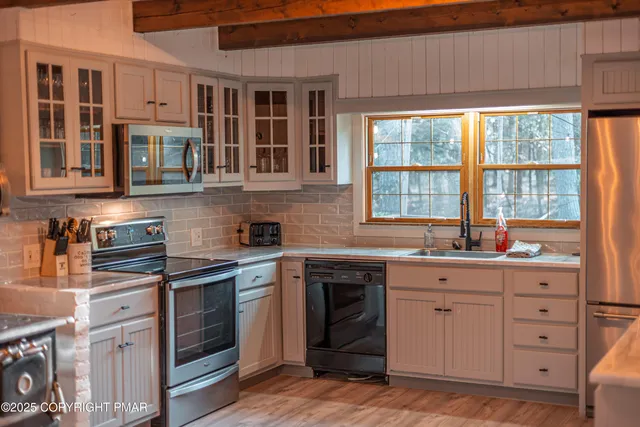 $3,000 | 815 Towamensing Trail, Albrightsville, PA 18210