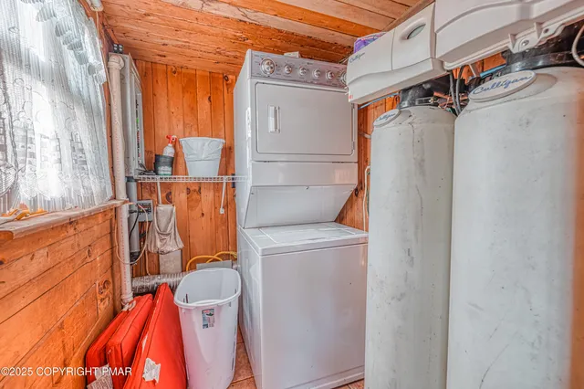 $3,000 | 815 Towamensing Trail, Albrightsville, PA 18210