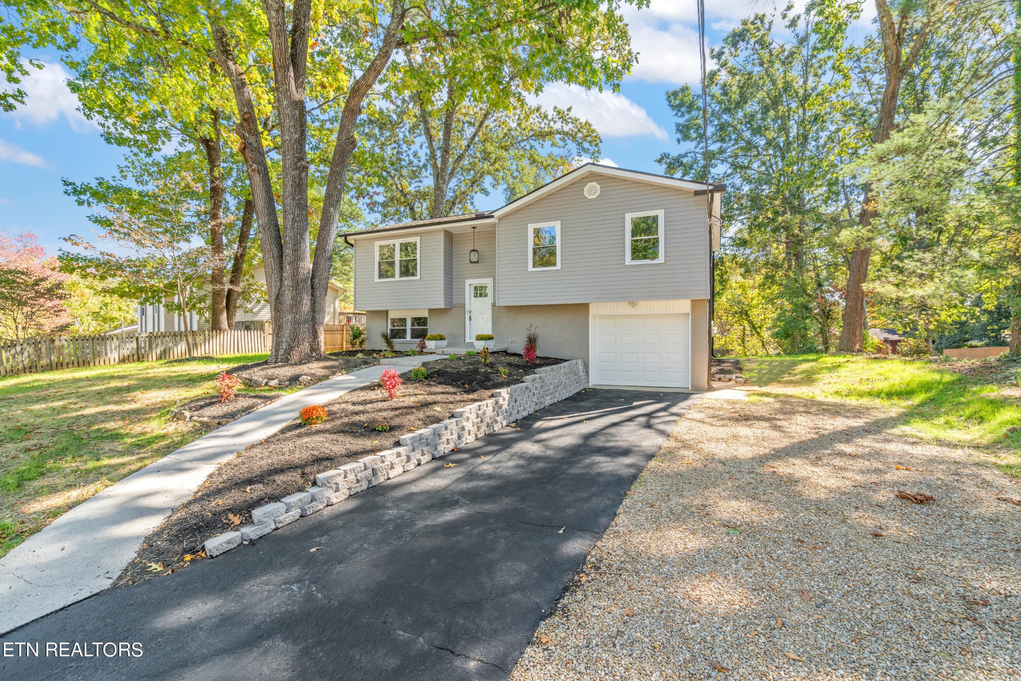 4218 Abercorn Road Knoxville, TN 37921 - Photo 2 of 40 Gallery Image 2