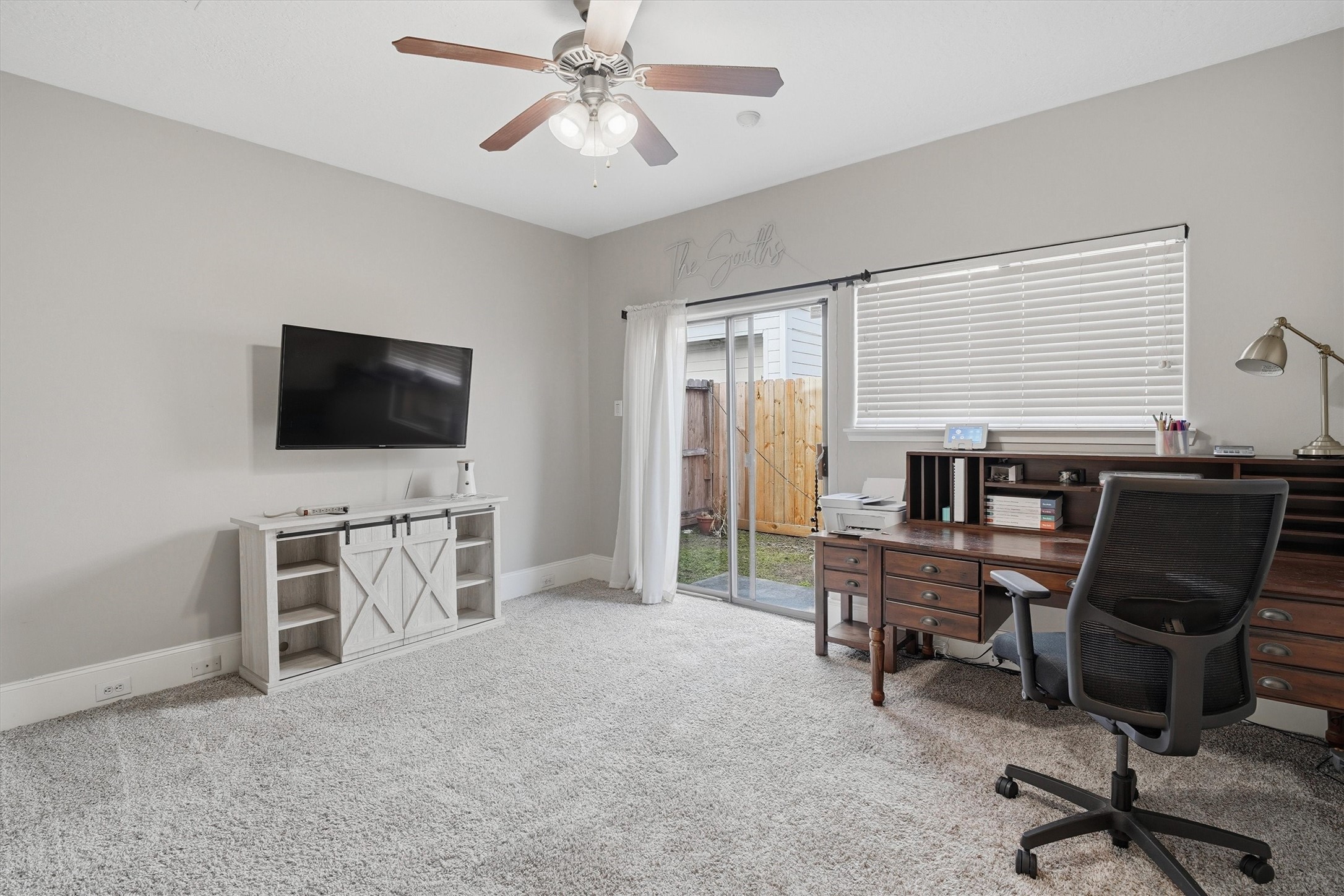 2529 Rusk Street Houston, TX 77003 - Photo 11 of 23 First-floor bedroom ideal for guests or home office