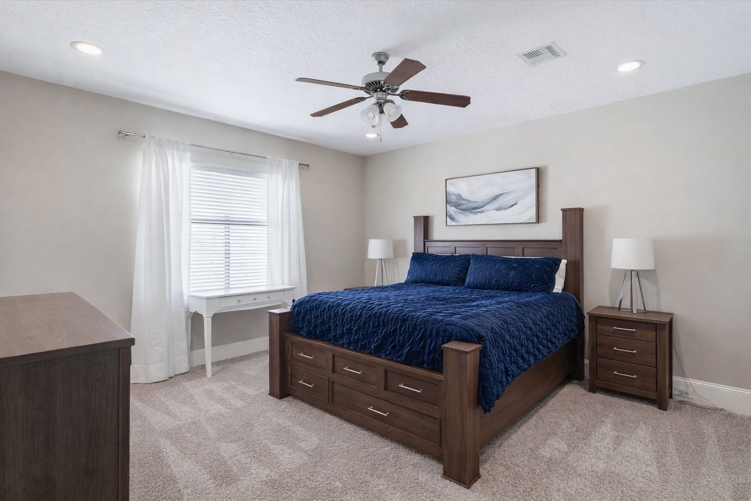 2529 Rusk Street Houston, TX 77003 - Photo 13 of 23 Spacious primary bedroom