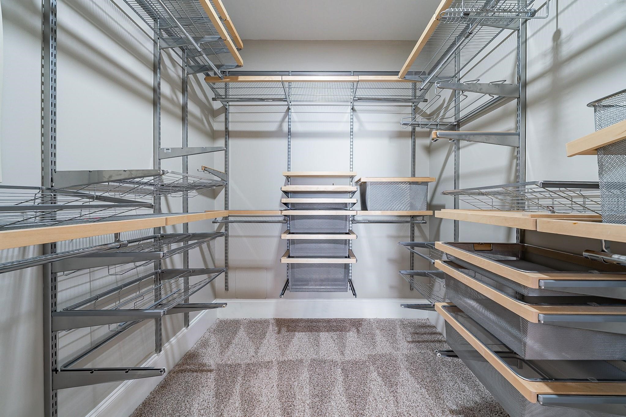 2529 Rusk Street Houston, TX 77003 - Photo 17 of 23 Spacious primary walk-in closet with adjustable storage