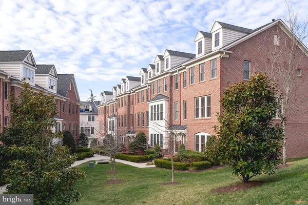 $4,850 | 2638 South Kenmore Court, Arlington, VA 22206