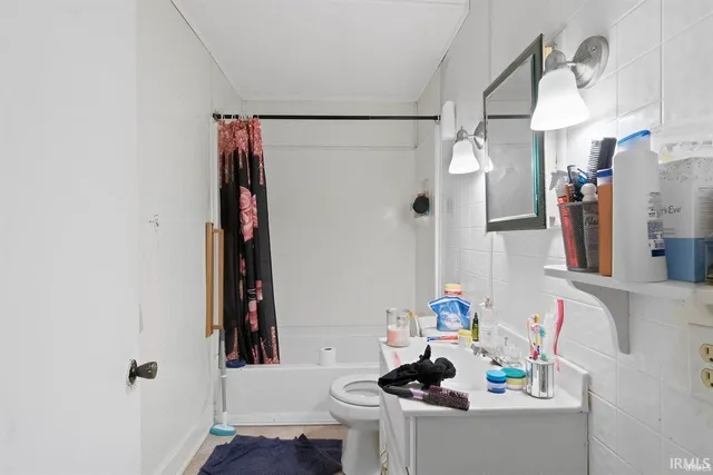 $255,000 | 1426 High Street, Fort Wayne, IN 46808