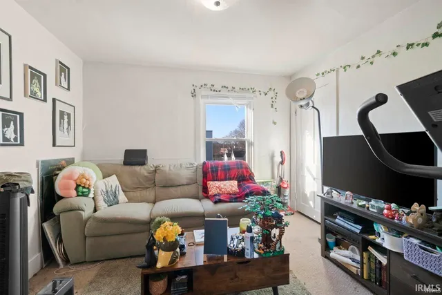 $255,000 | 1426 High Street, Fort Wayne, IN 46808