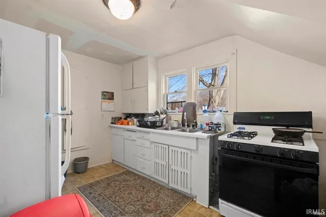 $255,000 | 1426 High Street, Fort Wayne, IN 46808