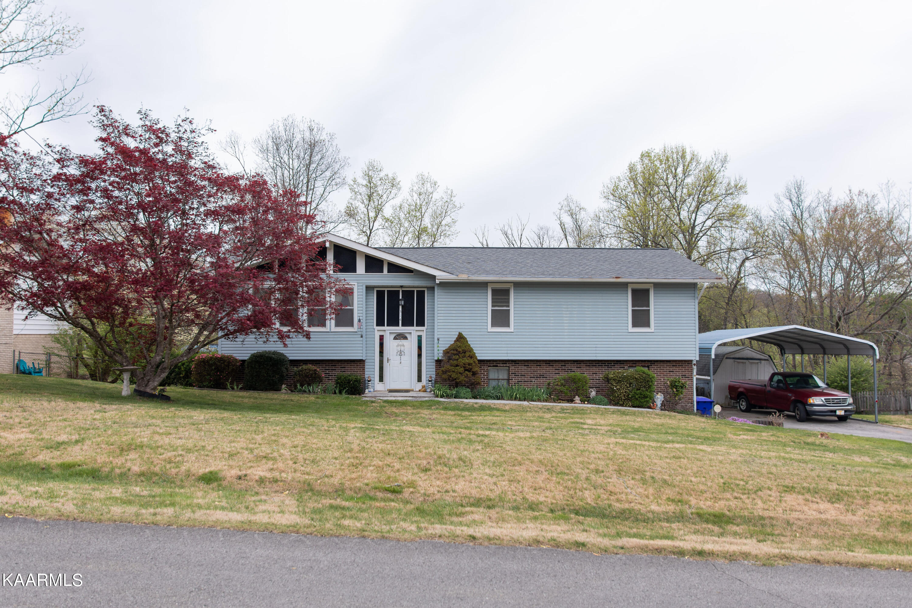 314 South Apache Road Clinton, TN 37716 - Photo 1 of 41 FRONT 1