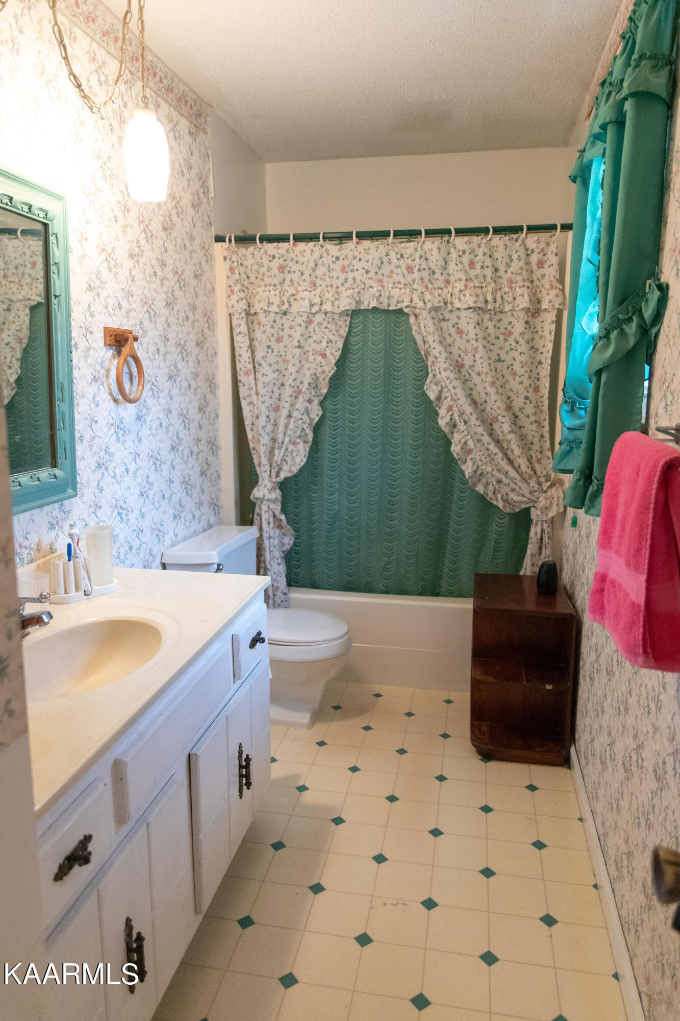 314 South Apache Road Clinton, TN 37716 - Photo 18 of 41 M BATH 2