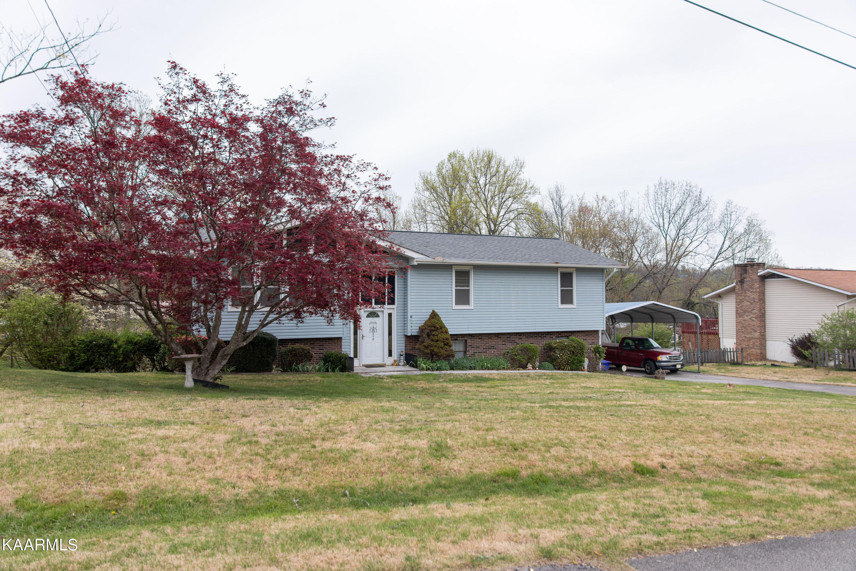 314 South Apache Road Clinton, TN 37716 - Photo 2 of 41 FRONT 2