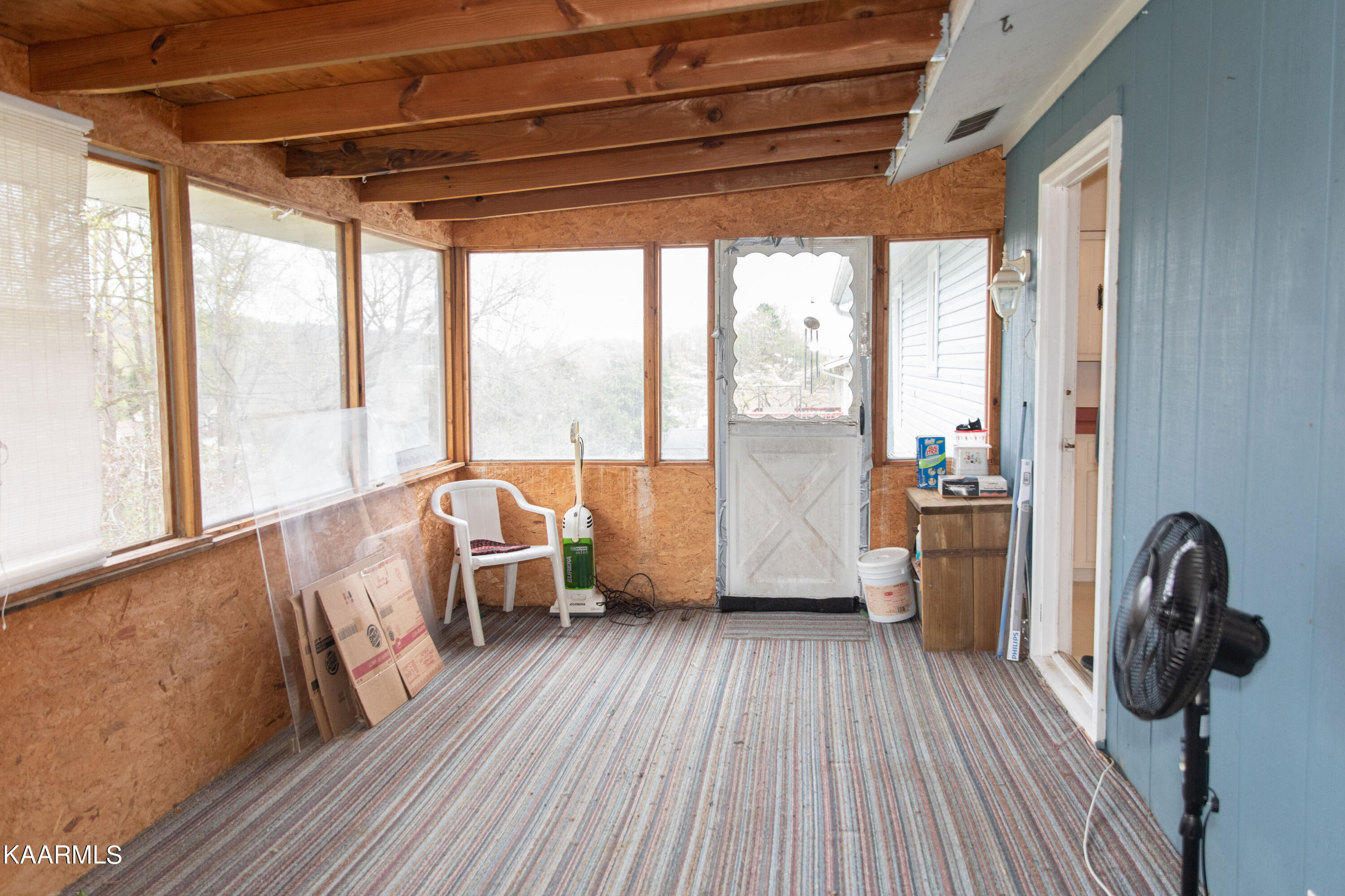 314 South Apache Road Clinton, TN 37716 - Photo 30 of 41 SUNROOM 2