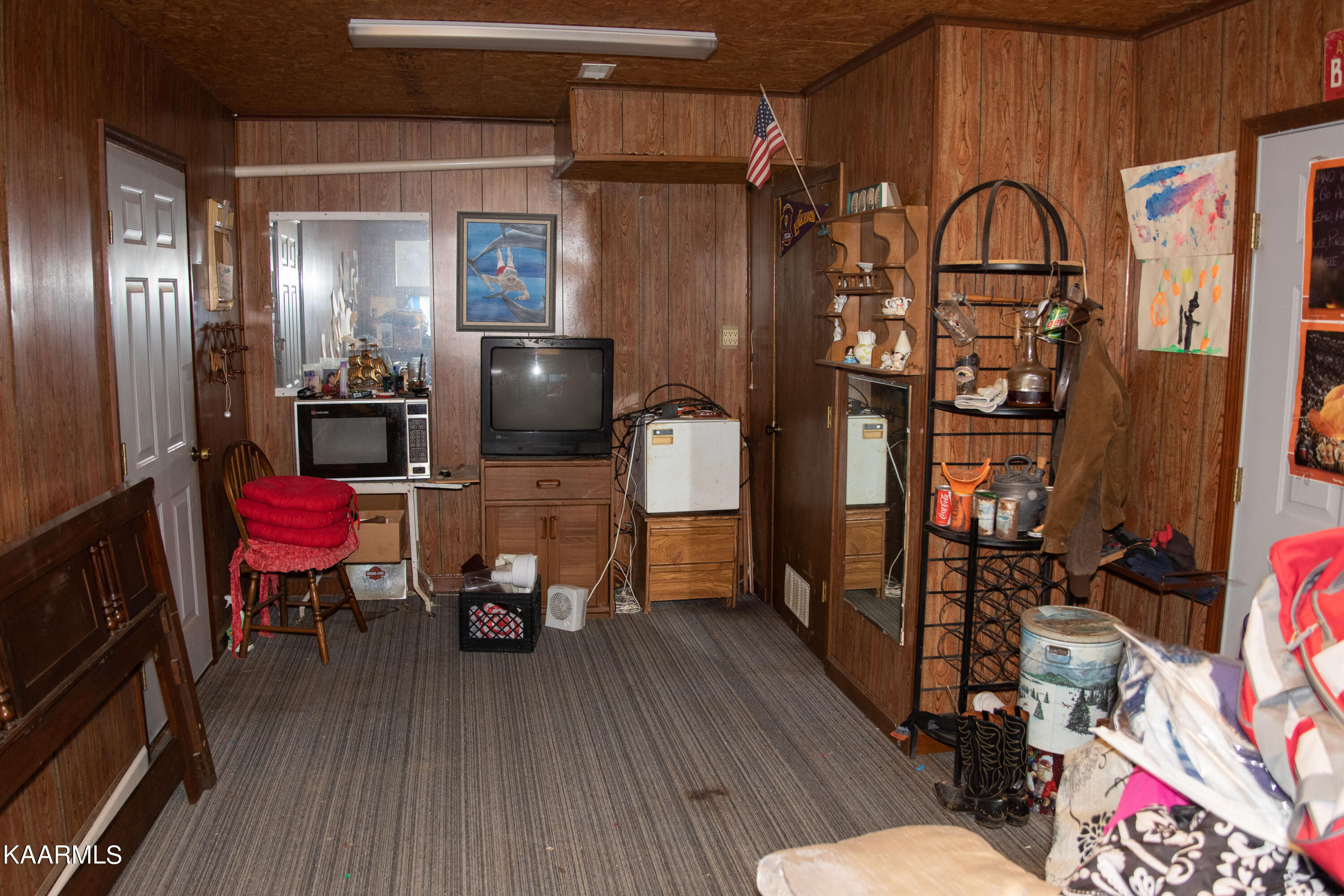 314 South Apache Road Clinton, TN 37716 - Photo 34 of 41 GARAGE 3