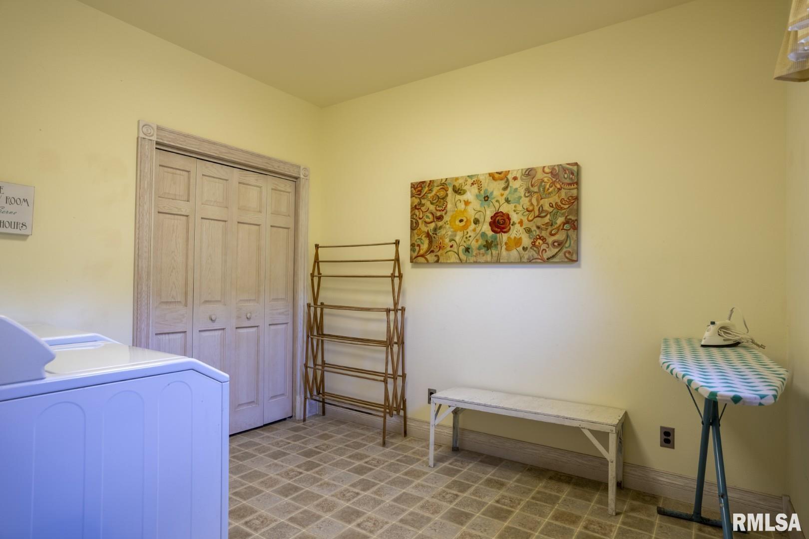 2145 Wildcat Hollow Road Nebo, IL 62355 - Photo 18 of 89