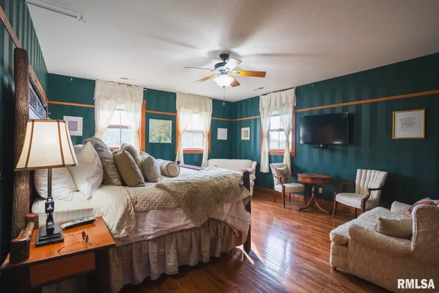 $759,000 | 2145 Wildcat Hollow Road, Nebo, IL 62355