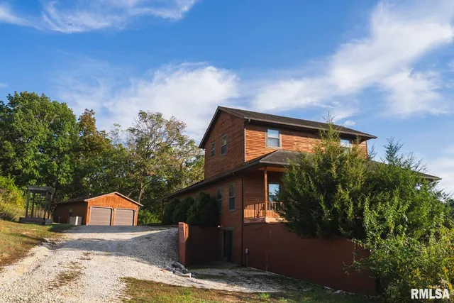 $759,000 | 2145 Wildcat Hollow Road, Nebo, IL 62355